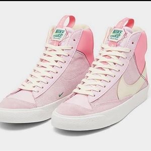 Nike Kids Sneakers - Pink and Cream